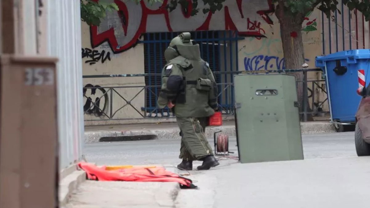 Συναγερμός για ύποπτη βαλίτσα έξω από εγκαταλελειμμένο κτήριο στη Χαριλάου Τρικούπη