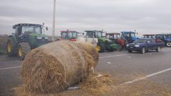 Αγρότες: Παραμένουν σε θέση μάχης