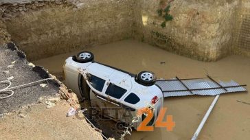 Ηράκλειο: Αυτοκίνητο έπεσε στη λακκούβα οδοστρώματος που υποχώρησε