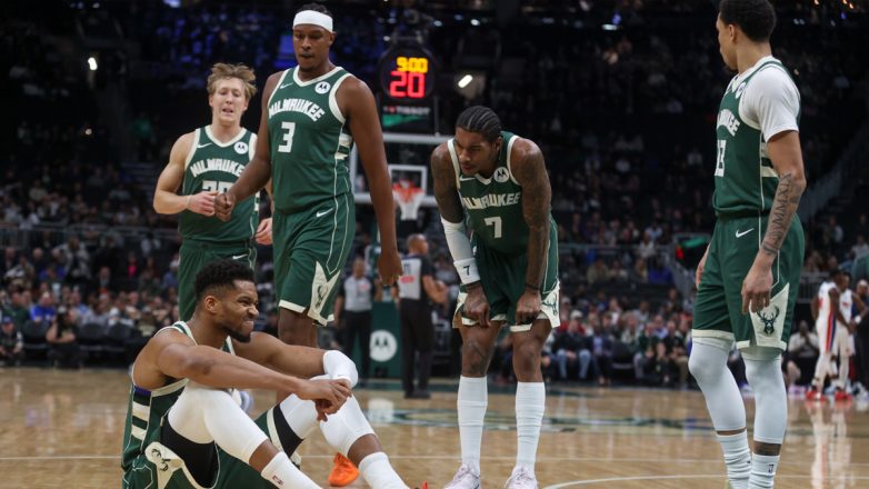 ΝΒΑ: Επέστρεψαν από το -18 οι Μπακς κόντρα στους Πίστονς, αλλά «πάγωσαν» με τον Γιάννη