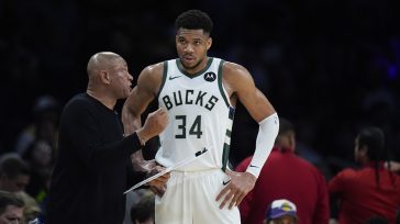 Ρίβερς: «O Αντετοκούνμπο δεν έχει ζητήσει ποτέ ανταλλαγή»