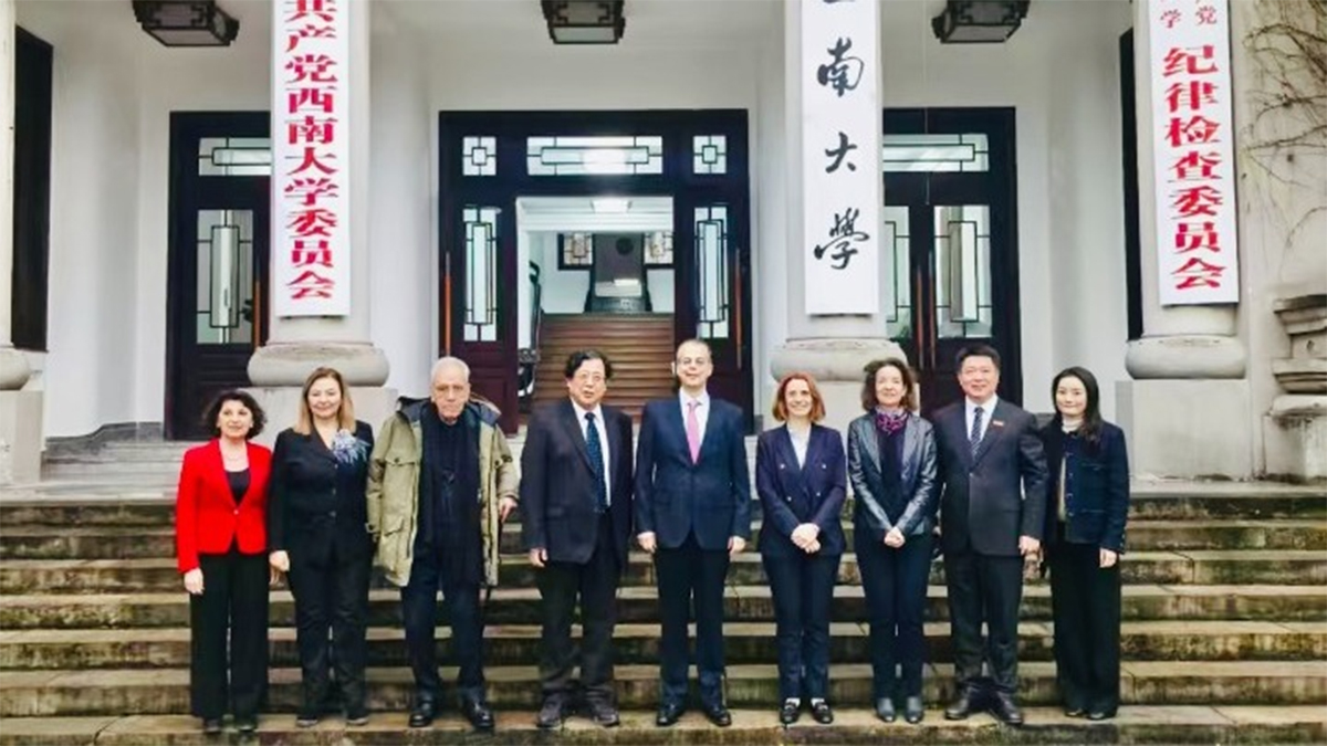 Παγκόσμιος Καζαντζάκης: Η ελληνική λογοτεχνία στο Τσονγκτσίνγκ της Κίνας