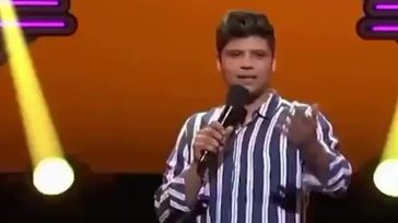 Αιχμηρό σχόλιο σε stand up comedy για το Βρετανικό Μουσείο και τις κλεμμένες αρχαιότητες