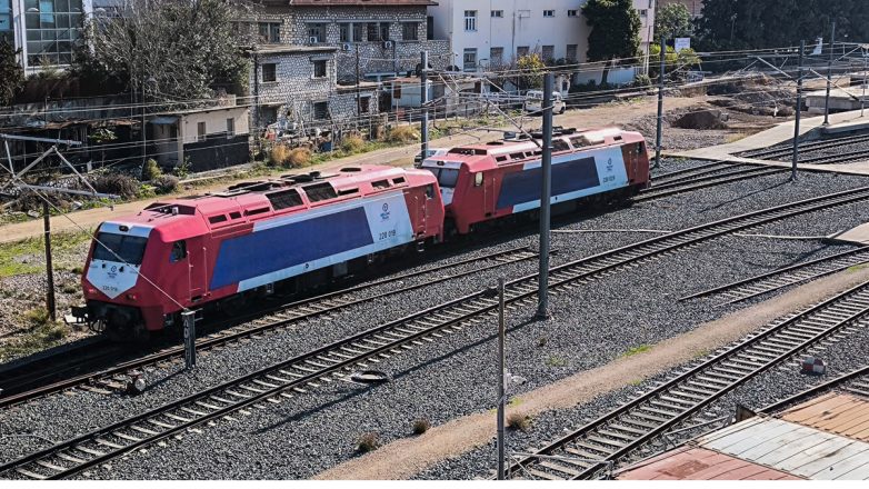 Αμαξοστοιχία Intercity ακινητοποιήθηκε στους Αγίους Αναργύρους λόγω βλάβης – Επέβαιναν 400 άτομα Αμαξοστοιχία Intercity ακινητοποιήθηκε στους Αγίους Αναργύρους λόγω βλάβης – Επέβαιναν 400 άτομα
