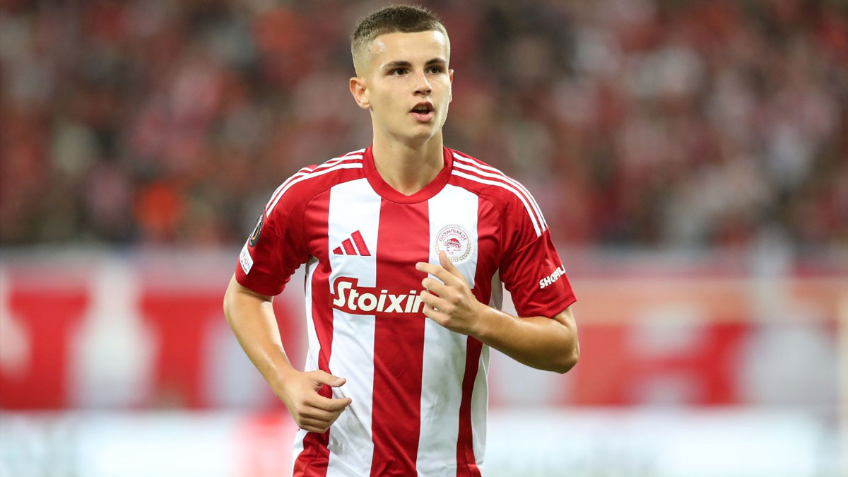 «Τρέλα» για Μουζακίτη