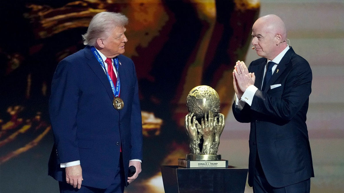 Η FIFA απένειμε βραβείο ειρήνης στον Τραμπ