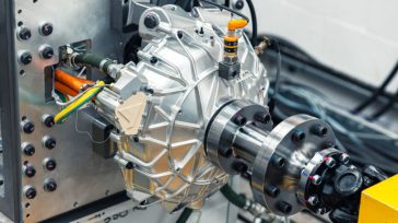 Τέλος τα πίσω φρένα στα ηλεκτρικά μοντέλα – Δείτε την απίστευτη τεχνολογία της Mercedes που φέρνει την επανάσταση