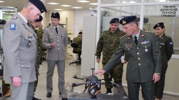 Γαλλική αντιπροσωπεία επισκέφθηκε το 306 Εργοστάσιο Βάσης Τηλεπικοινωνιών στις Αχαρνές