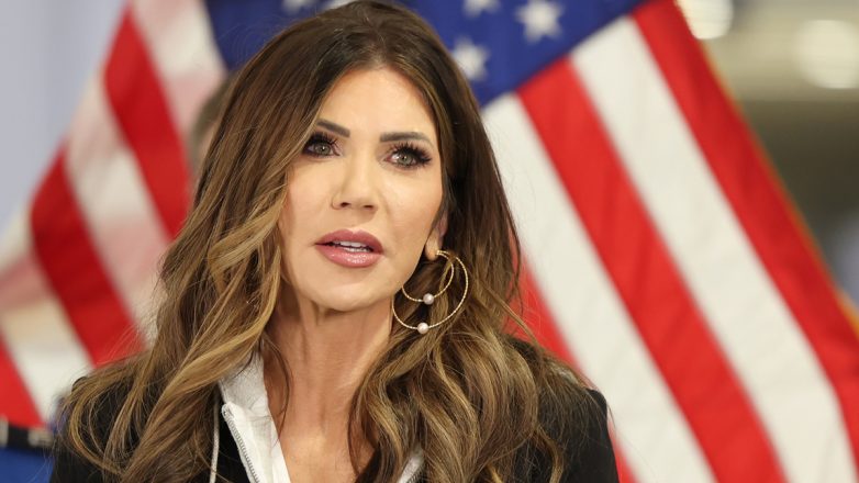 Κρίστι Νόεμ: Περισσότερες από 30 χώρες στη λίστα ταξιδιωτικής απαγόρευσης των ΗΠΑ