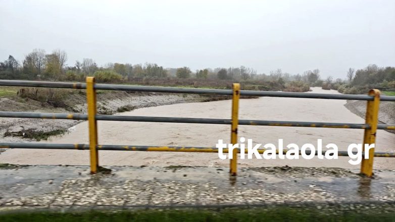 Τρίκαλα: Ανησυχία για την απότομη άνοδο της στάθμης του Πηνειού Τρίκαλα: Ανησυχία για την απότομη άνοδο της στάθμης του Πηνειού