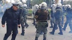 Επεισόδια μεταξύ αγροτών και ΜΑΤ στα «Πράσινα Φανάρια»