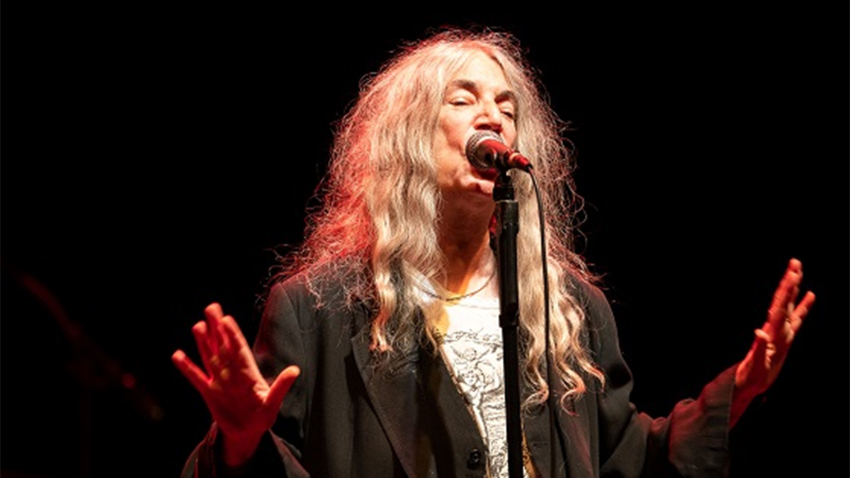 Η Πάτι Σμιθ έρχεται για μία συναυλία στην Αθήνα