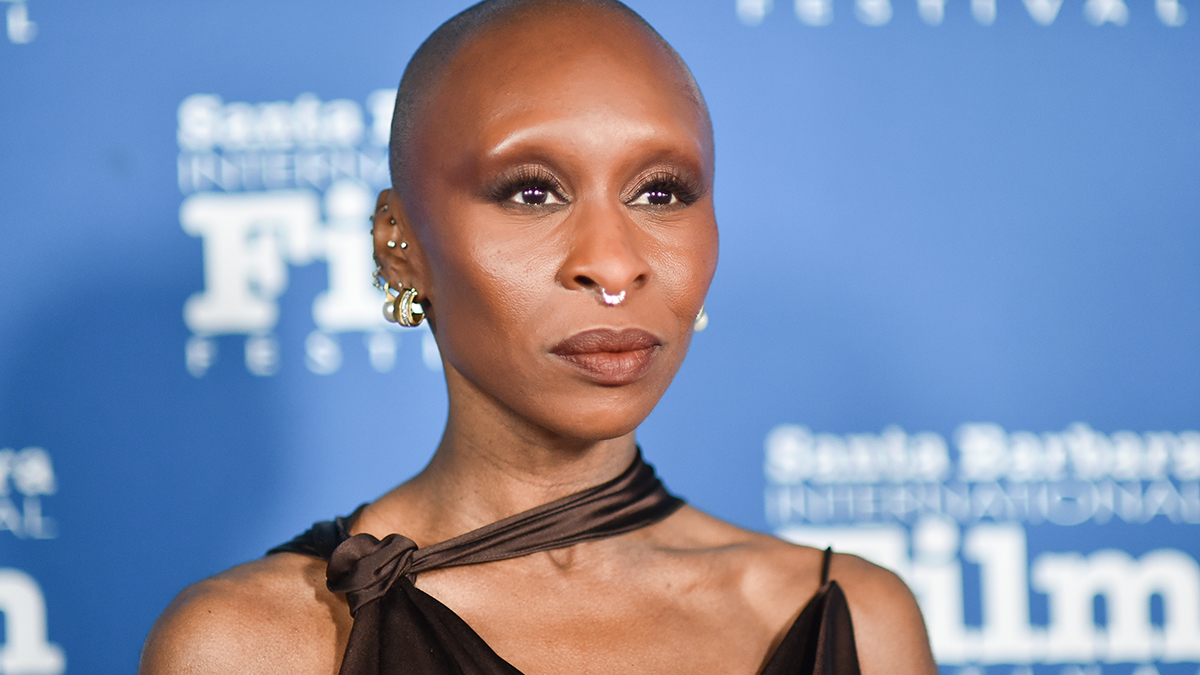 Σίνθια Ερίβο: Τιμήθηκε με το βραβείο Κερκ Ντάγκλας στο Φεστιβάλ της Σάντα Μπάρμπαρα