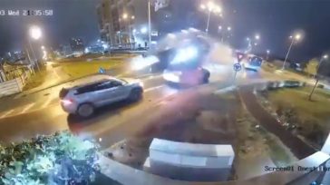 Τρομακτικό τροχαίο στη Ρουμανία: Οδηγός χάνει τον έλεγχο και …απογειώνεται