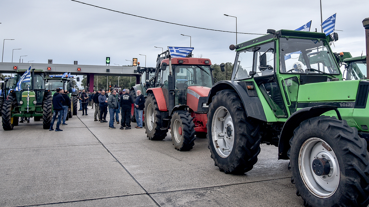 Επιμένουν σε σκληρή γραμμή οι αγρότες – Παλινωδίες της Κυβέρνησης
