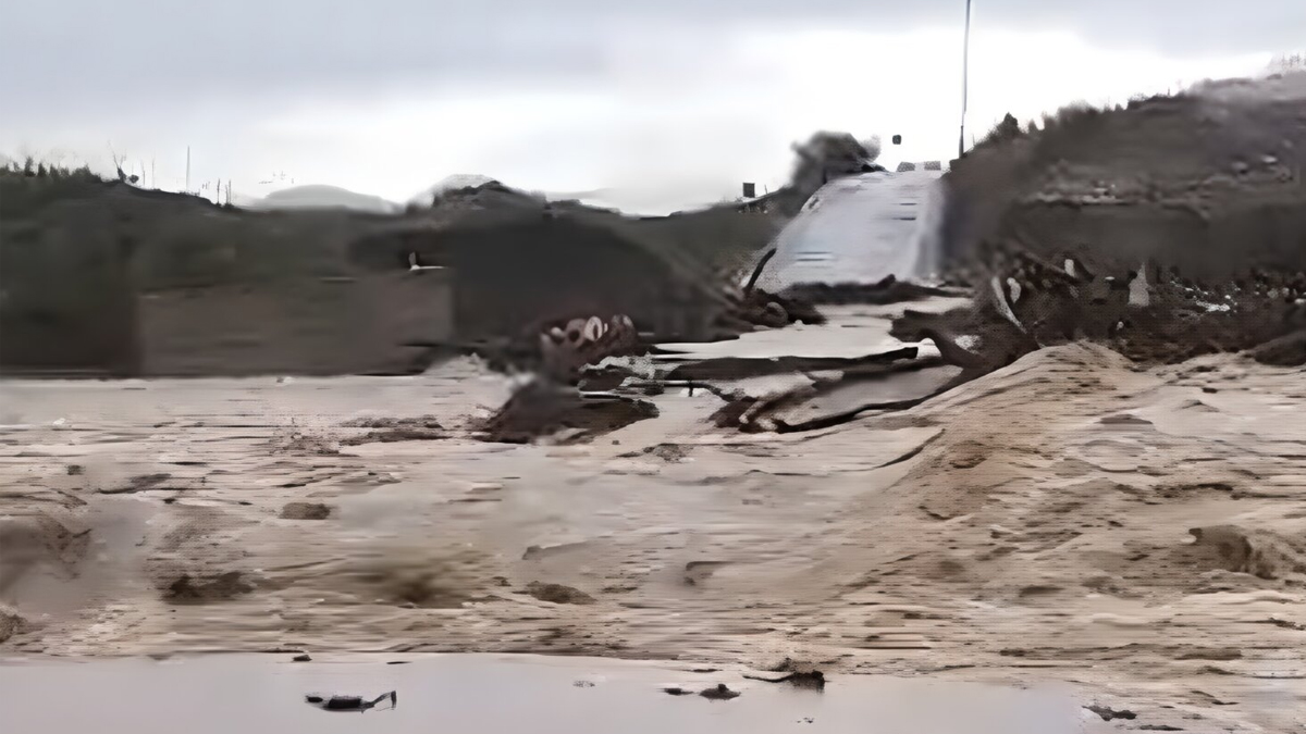 «Φούσκωσε» ο Ενιπέας και καταστράφηκε η διάβαση Αμπελιάς Φαρσάλων