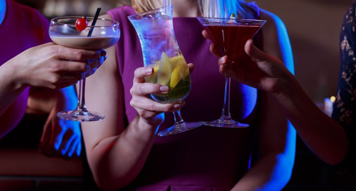 Δύο υπεύθυνοι καταστημάτων συνελήφθησαν για πώληση αλκοόλ σε ανηλίκους