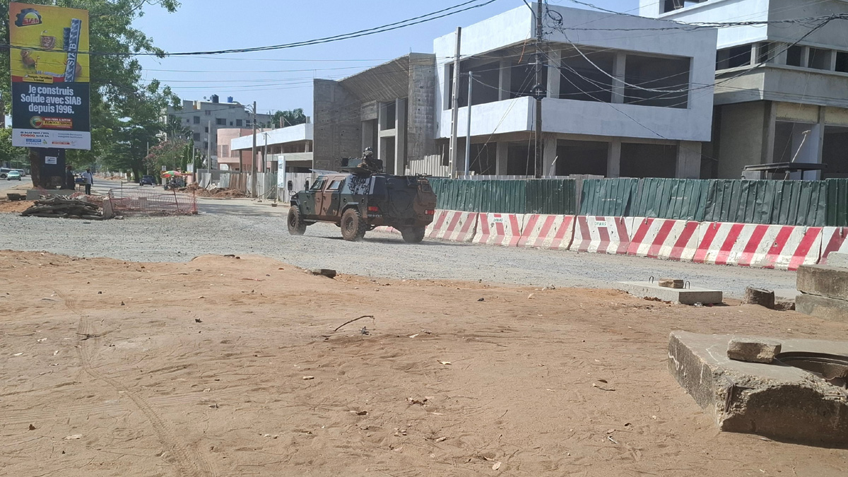 Η Γαλλία καλεί τους πολίτες της στο Μπενίν να «παραμείνουν σε ασφαλές μέρος» μετά την απόπειρα πραξικοπήματος