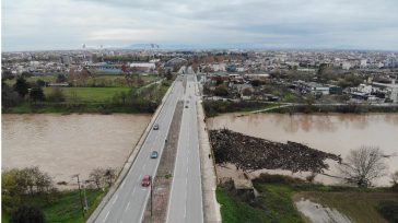 Σε επιφυλακή ο Δήμος Λαρισαίων για τη στάθμη των νερών του Πηνειού