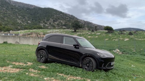 Smart #1: Δοκιμή στο 100% ηλεκτρικό οικογενειακό αυτοκίνητο με τον φουτουριστικό σχεδιασμό