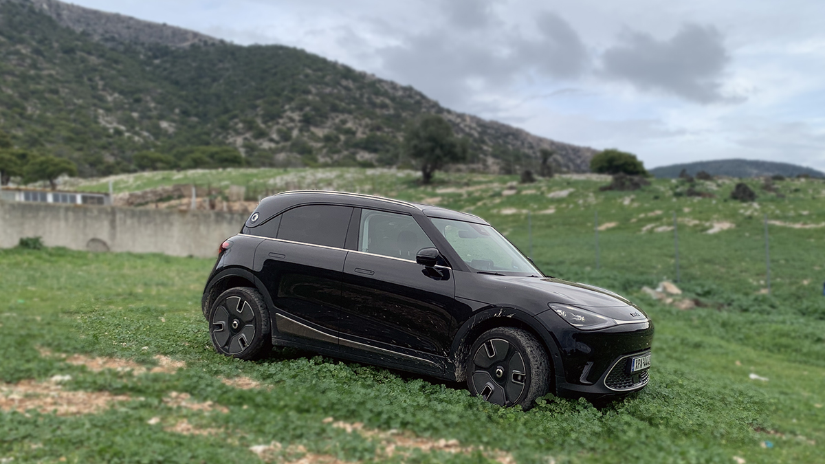 Smart #1: Δοκιμή στο 100% ηλεκτρικό οικογενειακό αυτοκίνητο με τον φουτουριστικό σχεδιασμό