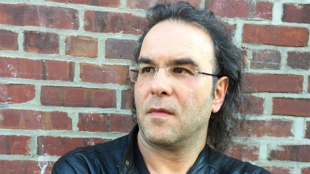 Ο συγγραφέας Χρήστος Οικονόμου στο Θέατρο 104 για το «Πες της»