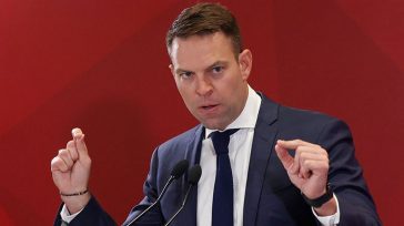 ΥΠΕΘΟΟ προς Στέφανο Κασσελάκη: Η πρόωρη αποπληρωμή χρέους εξοικονομεί 800 εκατ. ευρώ ετησίως και ενισχύει τη βιωσιμότητα της οικονομίας