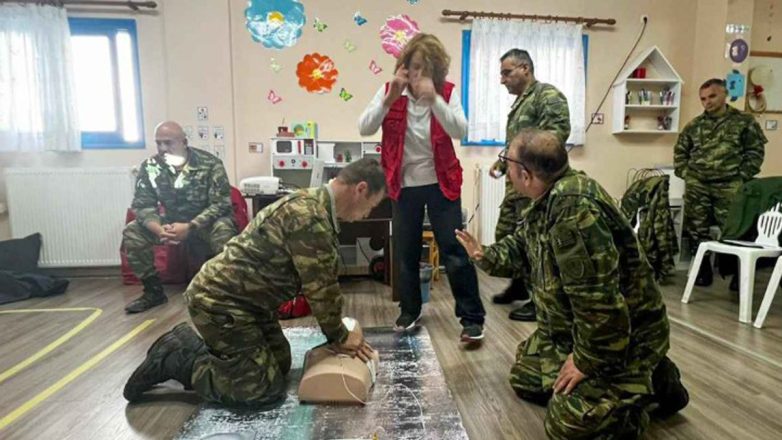 Στελέχη της 88ης Στρατιωτικής Διοίκησης Λέσβου εκπαιδεύτηκαν από ομάδα του Ελληνικού Ερυθρού Σταυρού Στελέχη της 88ης Στρατιωτικής Διοίκησης Λέσβου εκπαιδεύτηκαν από ομάδα του Ελληνικού Ερυθρού Σταυρού