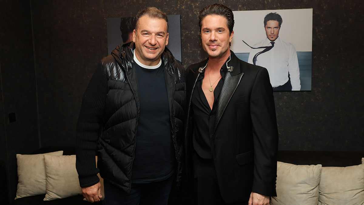 Ο Γιώργος Λιάγκας τα «έσπασε» στον Νίκο Οικονομόπουλο μαζί με τη σύντροφό του, Μαρία Αντωνά – Νέες φωτογραφίες από την έξοδό τους