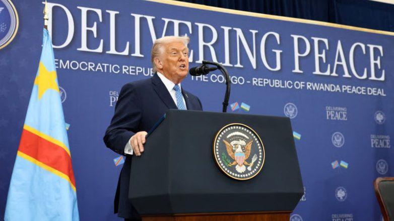 Η νέα στρατηγική του Τραμπ μετατοπίζει την εστίαση των ΗΠΑ από την Κίνα στη Λατινική Αμερική, στοχεύοντας τη μαζική μετανάστευση Η νέα στρατηγική του Τραμπ μετατοπίζει την εστίαση των ΗΠΑ από την Κίνα στη Λατινική Αμερική, στοχεύοντας τη μαζική μετανάστευση