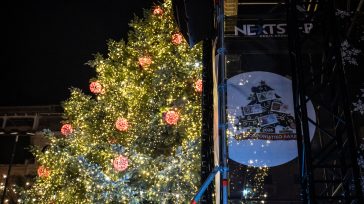 Το απόλυτο χριστουγεννιάτικο event στην πλατεία Αριστοτέλους με τον Αντώνη Ρέμο