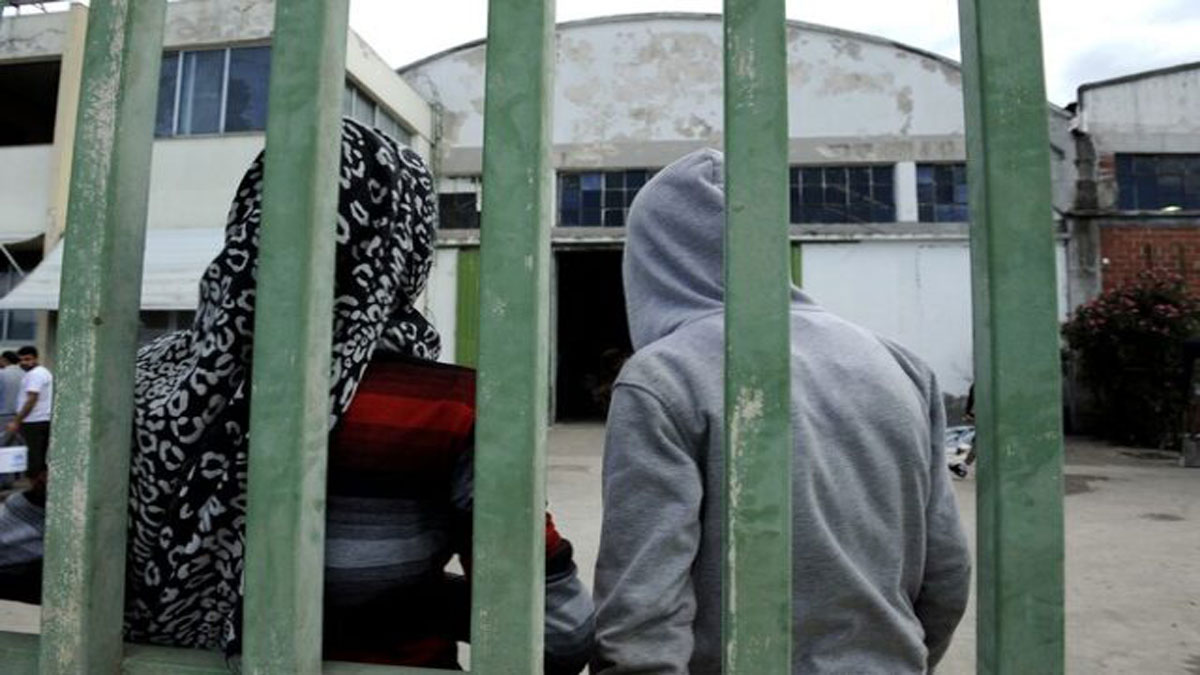 Θεσσαλονίκη: Είχαν κλειδώσει σε εργοστάσιο παράτυπους μετανάστες και τους εκβίαζαν ζητώντας «λύτρα»