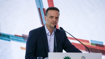 Χάρης Δούκας: «Μόνο το 20% των δρόμων της Αθήνας έχει φρεάτια»