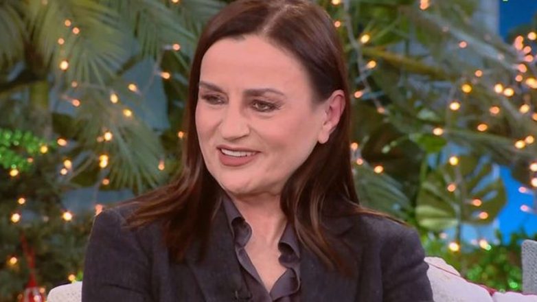 Καρυοφυλλιά Καραμπέτη: «Ένα τραγικό γεγονός στην εφηβεία με έκανε να μην κάνω παιδιά» Καρυοφυλλιά Καραμπέτη: «Ένα τραγικό γεγονός στην εφηβεία με έκανε να μην κάνω παιδιά»