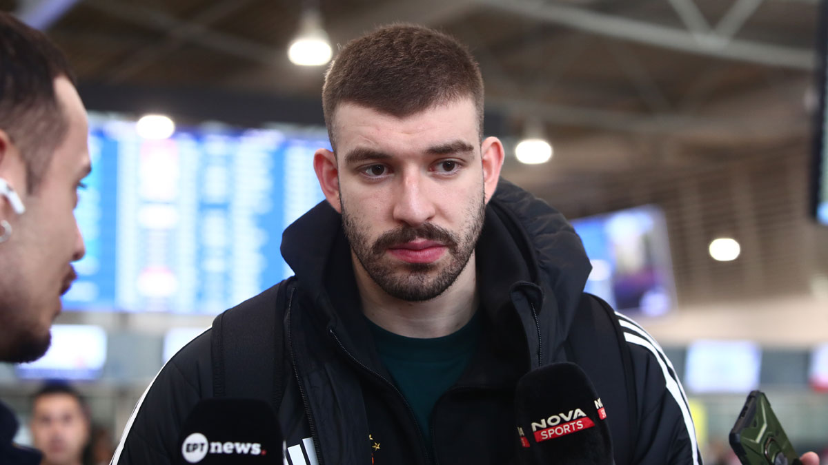 Ρογκαβόπουλος: «Ιδιαίτερο το ρεκόρ των 12 τριπόντων αλλά τώρα… Αρμάνι»