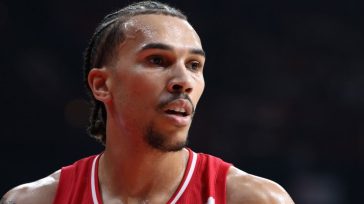 Ολυμπιακός: Ένα μήνα εκτός δράσης ο Γουόρντ