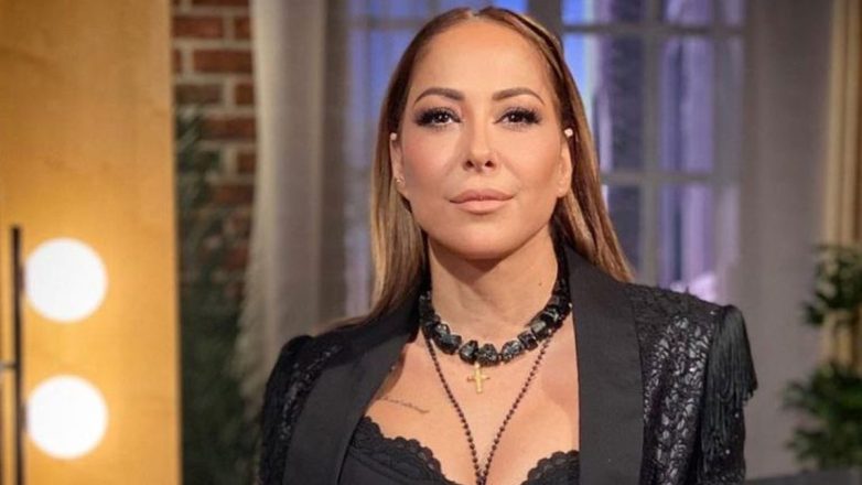 Μελίνα Ασλανίδου: Εγκλωβισμένη στο λιμάνι του Βόλου η τραγουδίστρια – Τι συνέβη Μελίνα Ασλανίδου: Εγκλωβισμένη στο λιμάνι του Βόλου η τραγουδίστρια – Τι συνέβη