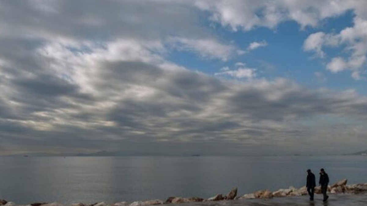 Φθινοπωρινό το σκηνικό του καιρού με ήπιες θερμοκρασίες