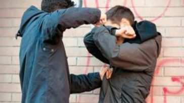 Συνελήφθη 13χρονος για επίθεση σε συμμαθητή του