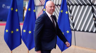 Βουλγαρία: Παραιτήθηκε η κυβέρνηση του πρωθυπουργού Ρόζεν Ζελιάζκοφ