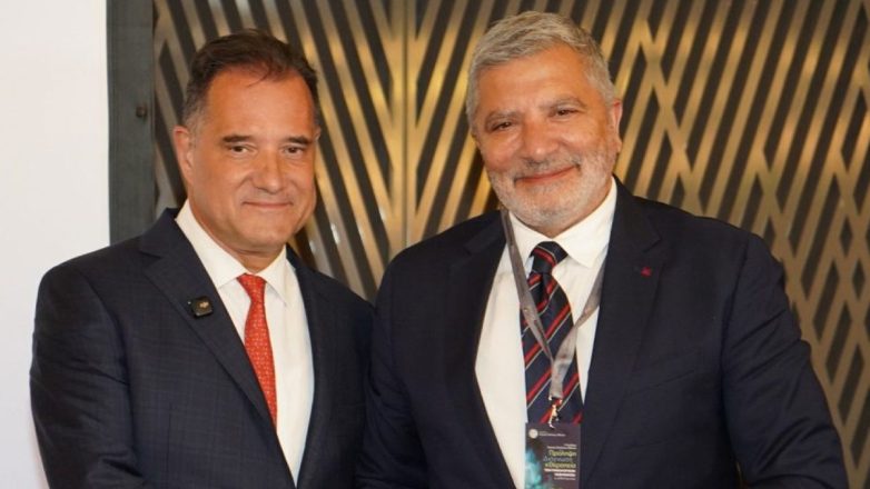 Αύξηση 30% στις αμοιβές των ιατρών ανακοίνωσε ο Α. Γεωργιάδης Αύξηση 30% στις αμοιβές των ιατρών ανακοίνωσε ο Α. Γεωργιάδης