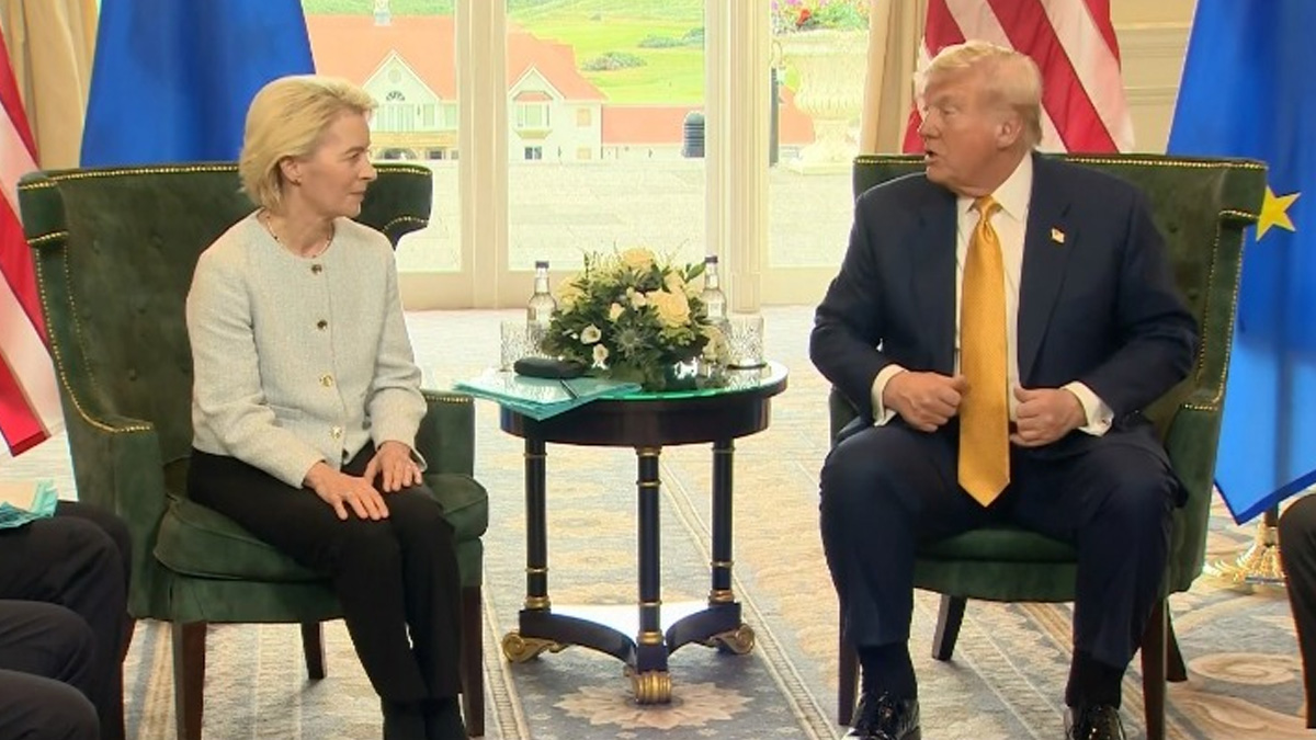 Αυστηρό μήνυμα Φον ντερ Λάιεν σε Τραμπ: «Μην παρεμβαίνεις στη δημοκρατία της Ευρώπης»