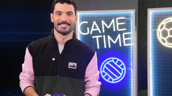 Ο Δημήτρης Τσίκλης στο Game Time: Το ντέρμπι με σαΐτες για καλό σκοπό και το μπέρδεμα με τον Οδυσσέα Βλαχοδήμο