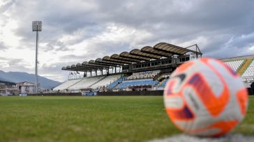 Λεβαδειακός-ΑΕΛ Novibet: Στις 17:00 η σέντρα του αγώνα – Οι ενδεκάδες των δύο ομάδων