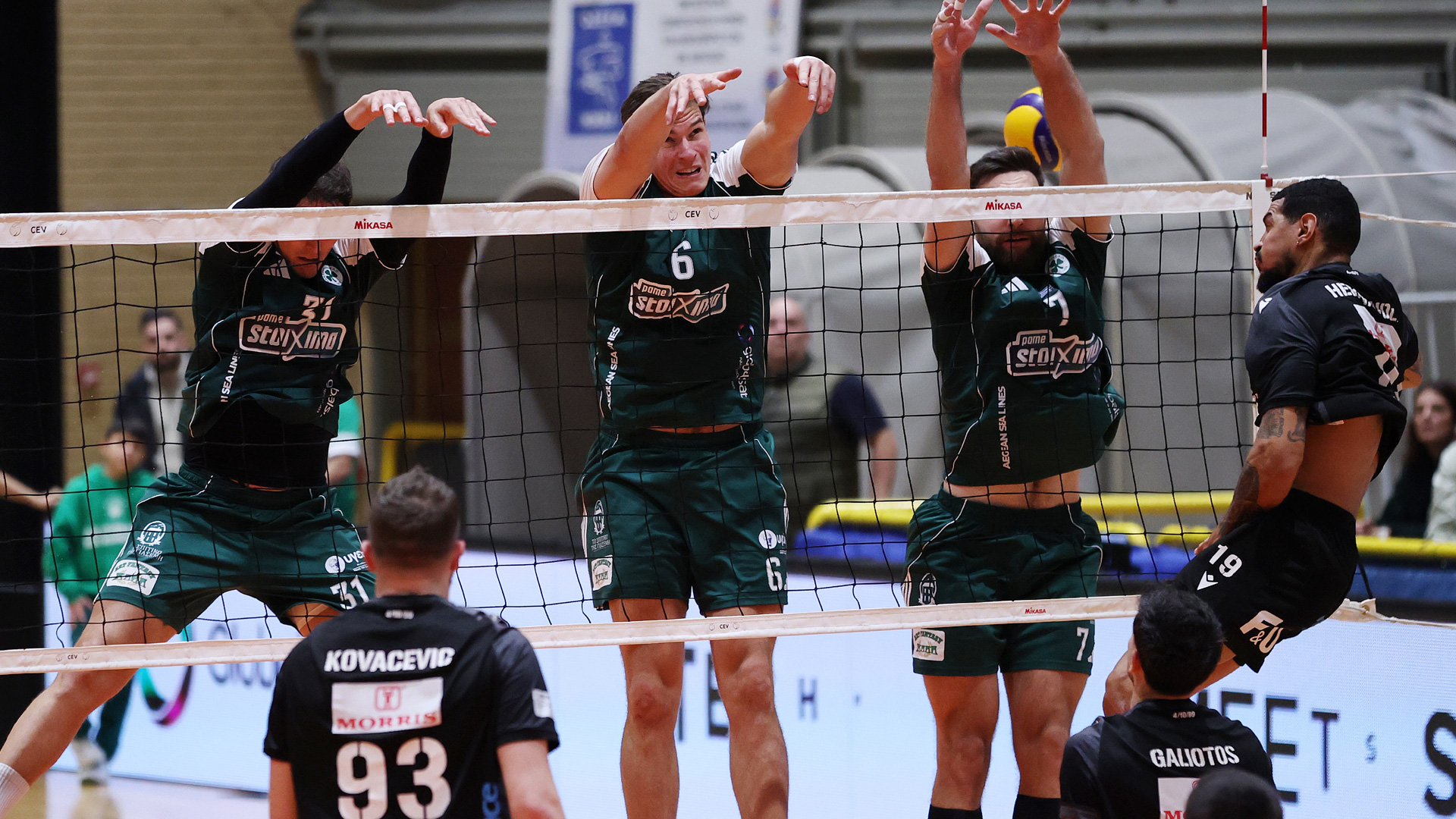 Bόλεϊ: «Bράζουν» στον ΠΑΟΚ για τη διακοπή της μετάδοσης του ντέρμπι με τον Παναθηναϊκό!