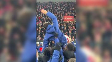 Χρ. Ζαφείρης: Αποθεωτικό φινάλε για το «αντίο» του στη Σλάβια Πράγας