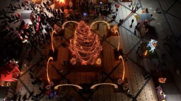 Πάτρα : 3, 2, 1… BOOM! Το φως των Χριστουγέννων άναψε στην Πλατεία Γεωργίου