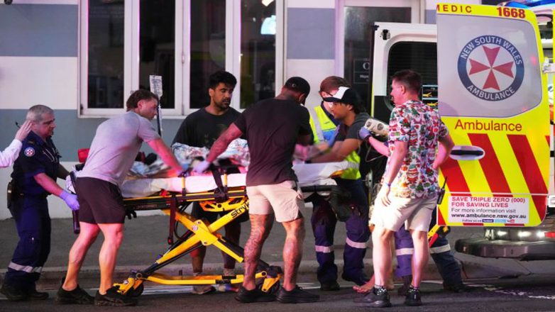 Ενισχυμένα μέτρα ασφαλείας σε εορταστικές εκδηλώσεις για το Χάνουκα σε όλο τον κόσμο μετά τη φονική επίθεση στο Σίδνεϊ