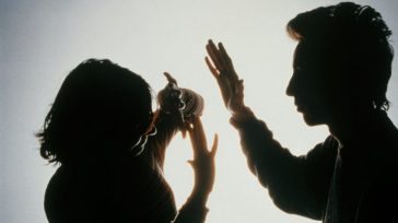 Θεσσαλονίκη: 44χρονος αποπειράθηκε να πνίξει τη σύντροφό του με κορδόνι