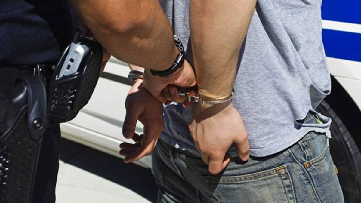 Χειροπέδες σε 19χρονο για διακίνηση ναρκωτικών στη Ρόδο